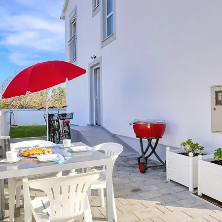 Irena Appartement *